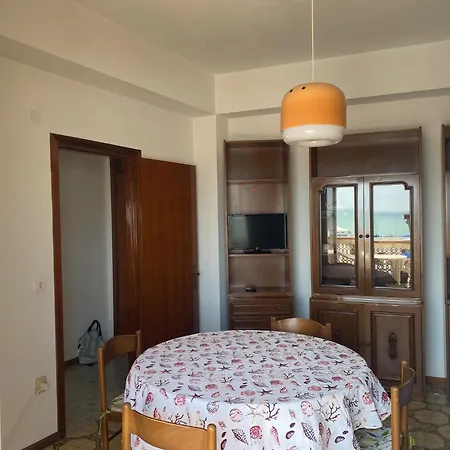 Fronte Mare Bilocale 2-3 Posti, Int 4