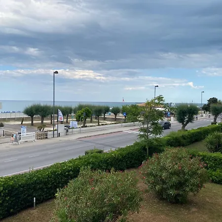 Fronte Mare Bilocale 2-3 Posti, Int 4 * Marcelli